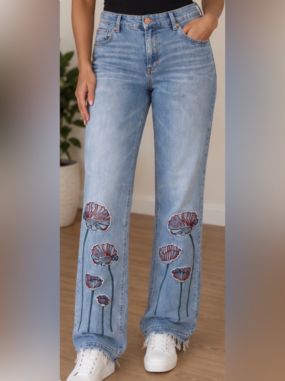 American Vintage Light Blue Jeans with Floral Embroidery
